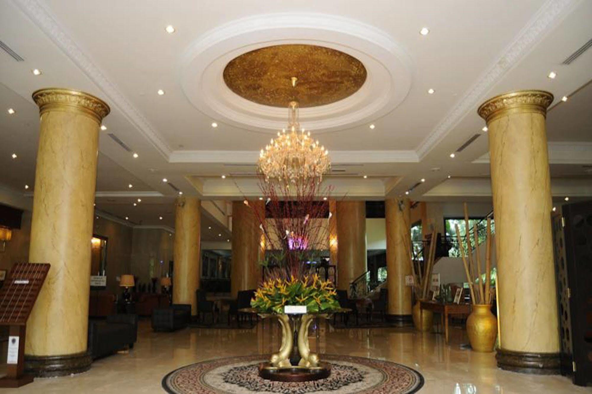 באטו פאהאט The Katerina Hotel מראה חיצוני תמונה